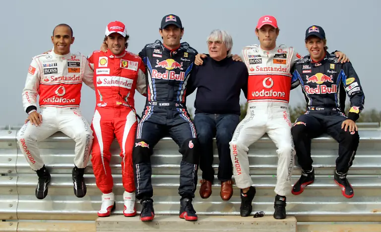 2010-10-21T074644Z-01-YEO142-RTRMDNP-3-MOTOR-RACING-PRIX-JPG7264909418328857291