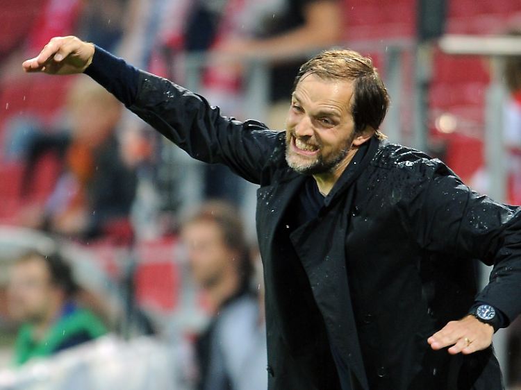 Trainer Tuchel kann nicht zufrieden sein mit der Leistung, gibt sich aber optimistisch.