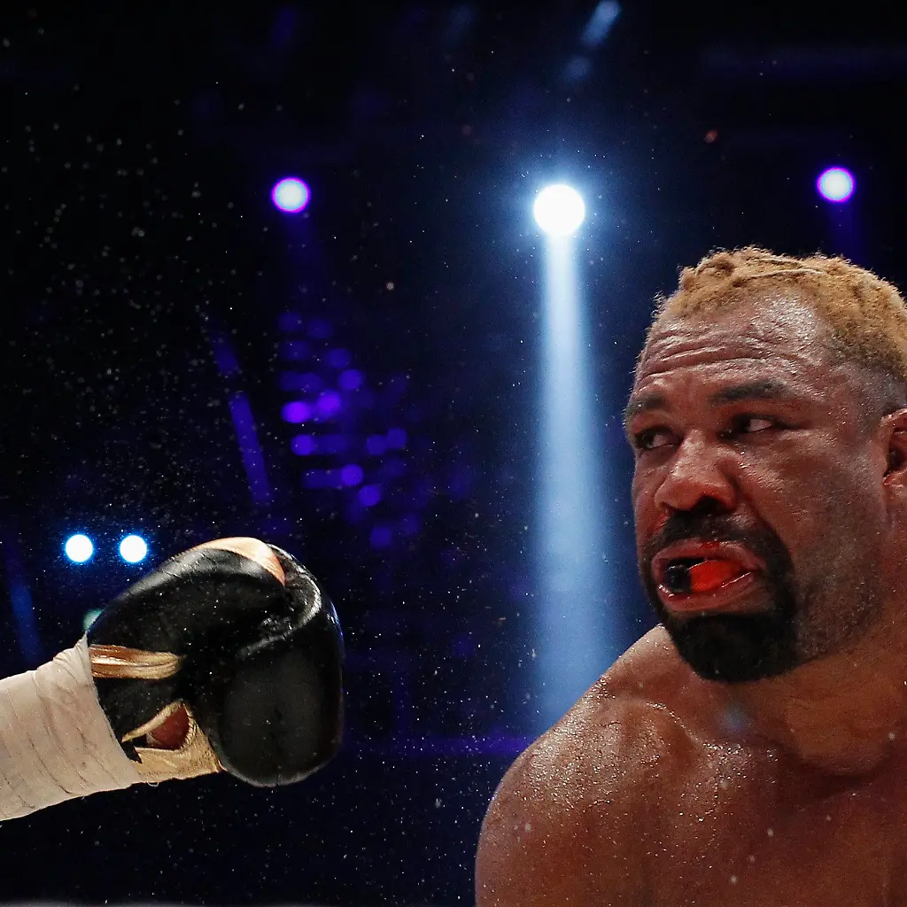 2010-10-16T233730Z-01-CHA160-RTRMDNP-3-BOXING-KLITSCHKO-JPG2471279694699724766