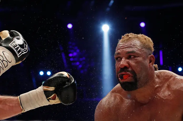 2010-10-16T233730Z-01-CHA160-RTRMDNP-3-BOXING-KLITSCHKO-JPG7138423500349040056