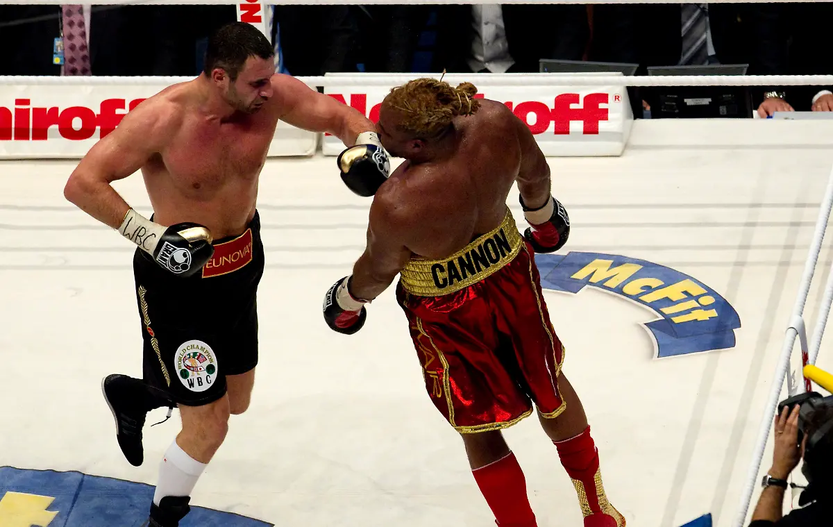 Germany-Boxing-Klitschko-Briggs-BRO108-jpg6675609382671017829