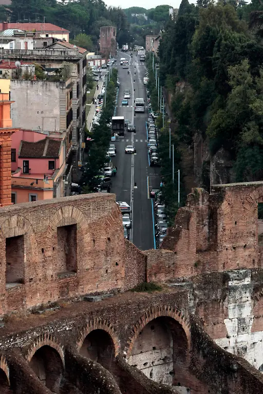 Italy-Colosseum-ROM105-jpg4432460330386560830