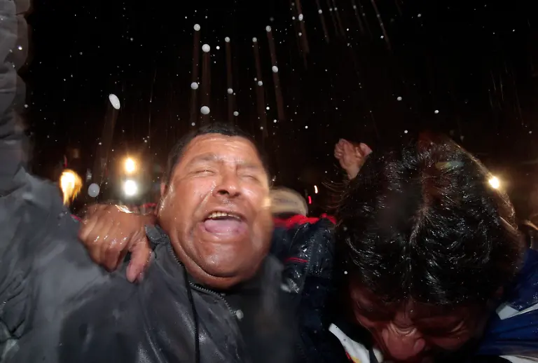 2010-10-14T024119Z-01-CHL57-RTRMDNP-3-CHILE-MINE-RESCUE-JPG5517790770836492410