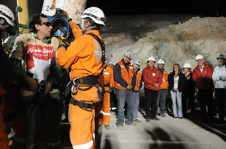 Chile-Mine-Collapse-XLAT239-jpg2408397223315658487