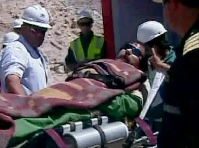 Chile-Mine-Collapse-NY136-jpg5184577444648801143