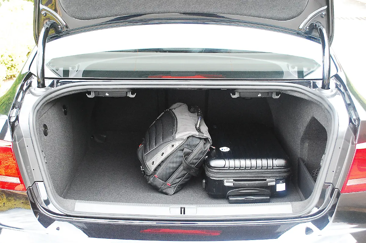 VW-Passat-12-10-2010-14-26-12