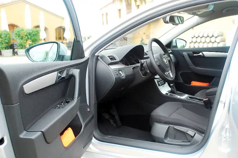 VW-Passat-12-10-2010-13-59-42
