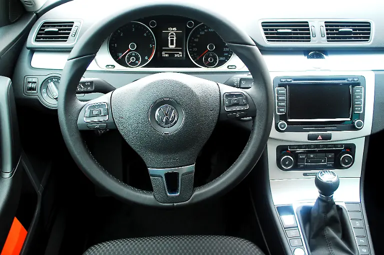 VW-Passat-12-10-2010-13-58-51