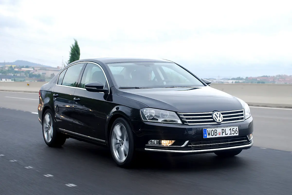 VW-Passat-12-10-2010-12-20-20