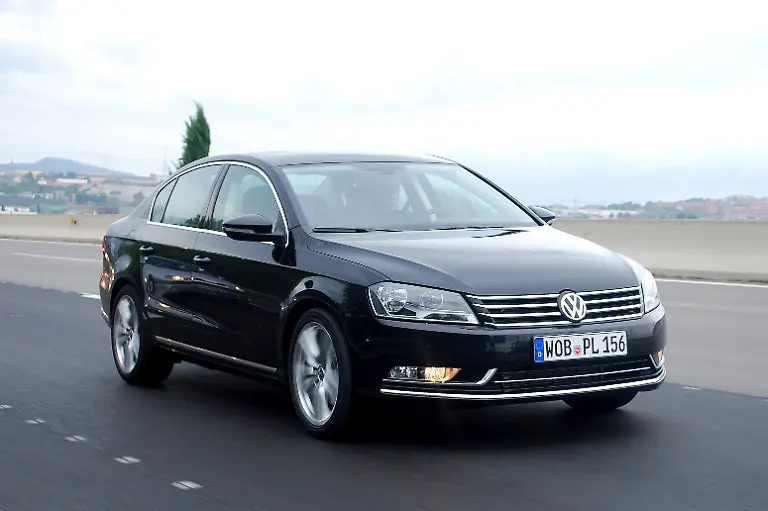 VW-Passat-12-10-2010-12-20-20