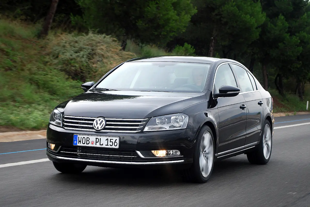 VW-Passat-12-10-2010-12-17-35