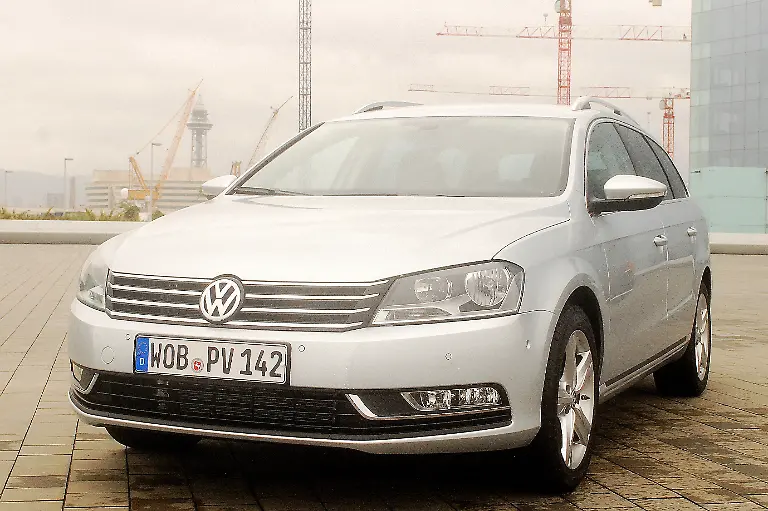 VW-Passat-12-10-2010-11-18-57