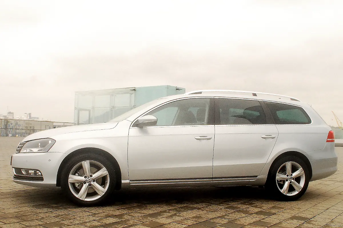 VW-Passat-12-10-2010-11-19-14