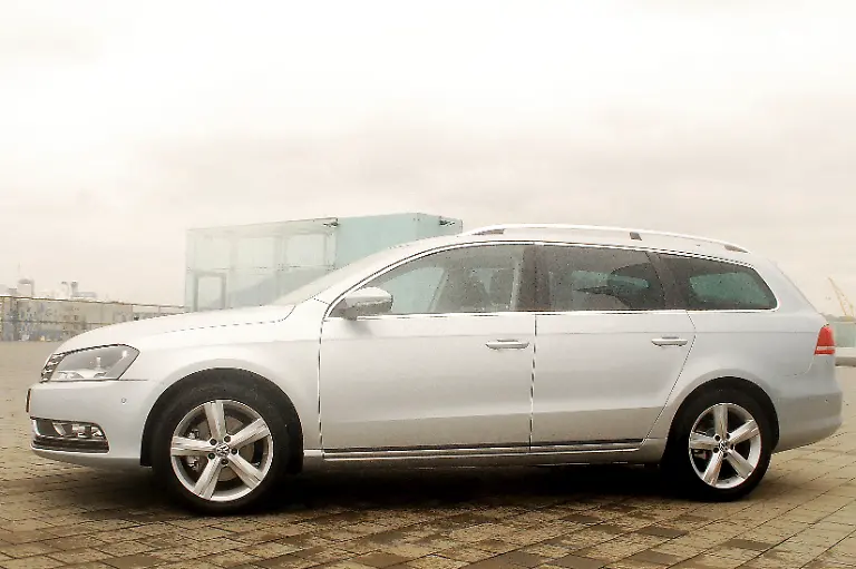 VW-Passat-12-10-2010-11-19-14