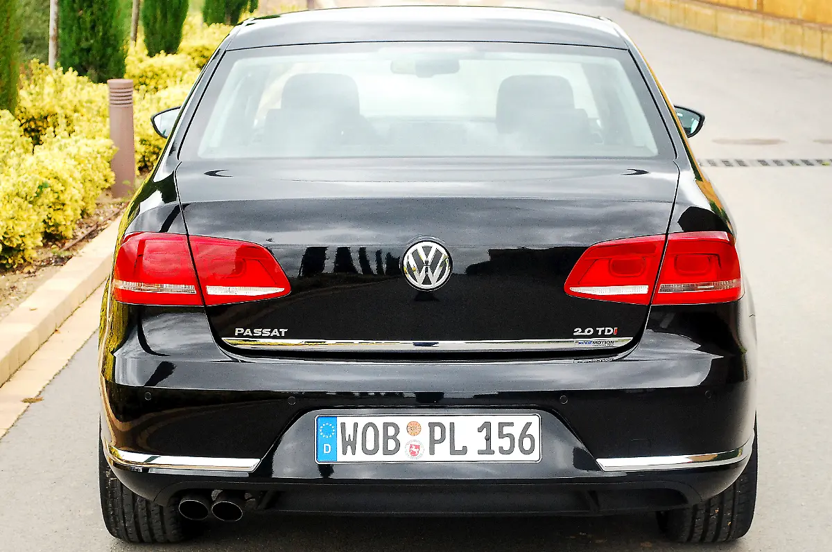 VW-Passat-12-10-2010-14-27-31
