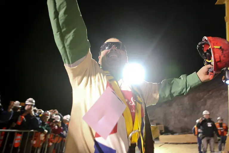 2tu71850-jpg9085625048406759858