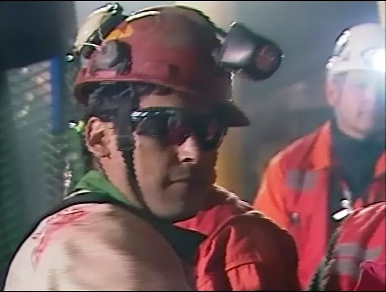 2010-10-13T033202Z-01-WAS317-RTRMDNP-3-CHILE-MINERS-JPG5986447380555484796