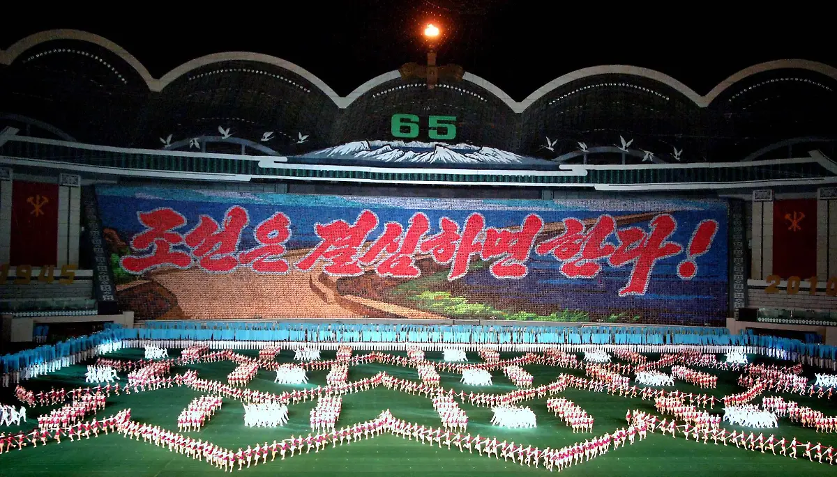 2ts84228-jpg4852628450072145191