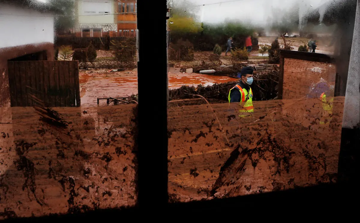 HungarySludge-Flood-BSZ109-jpg6750599187523383668