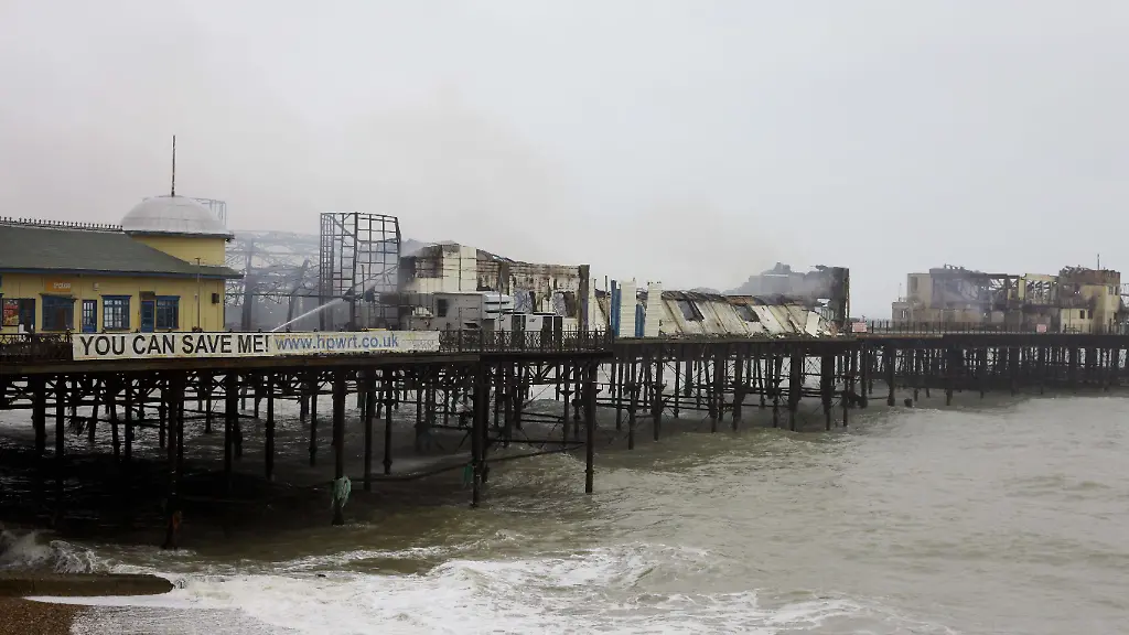 Britain-Pier-LON808-jpg4489911506655266331