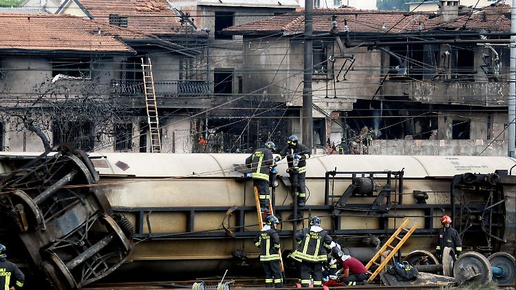 Viele Häuser von Viareggio gingen bei der Explosion kaputt oder stürzten ein, 32 Menschen starben.