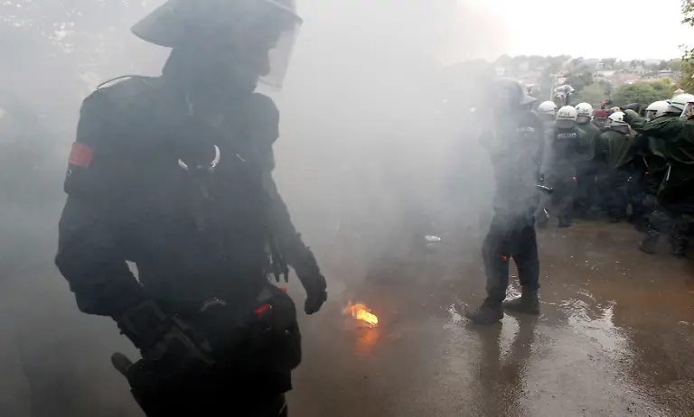 2010-09-30T151431Z-01-MDA41-RTRMDNP-3-GERMANY-JPG3175713461830302525