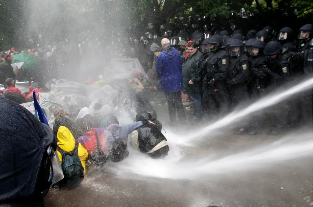 300910STU410-300910STU410-jpg1215372951466459309