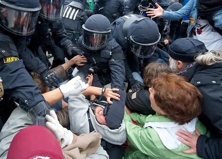 2tl24159-jpg1876058335020040284