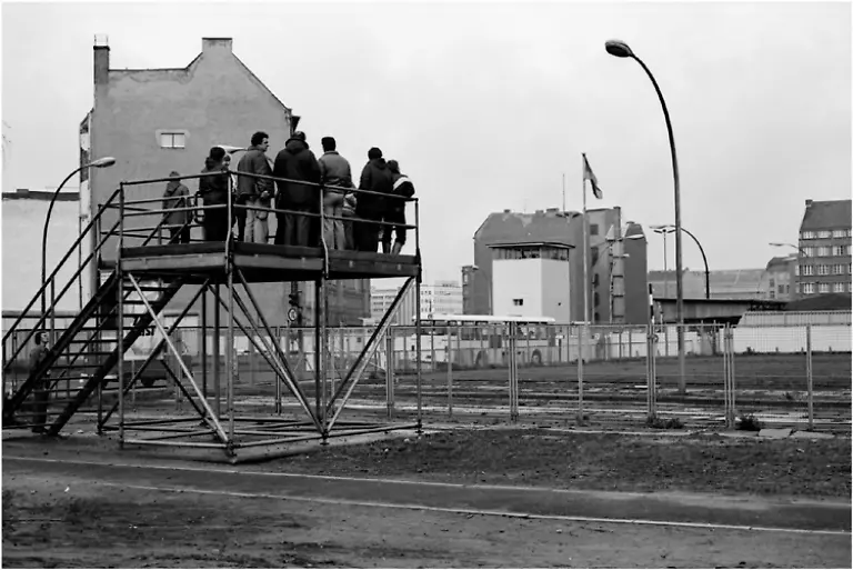 Checkpoint-Charlie-alt