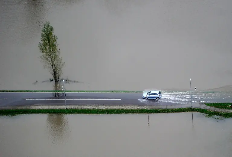 280910MUC303-280910MUC303-jpg1006334183930455619