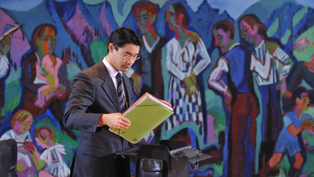 2tjn0943-jpg7953065299709102681