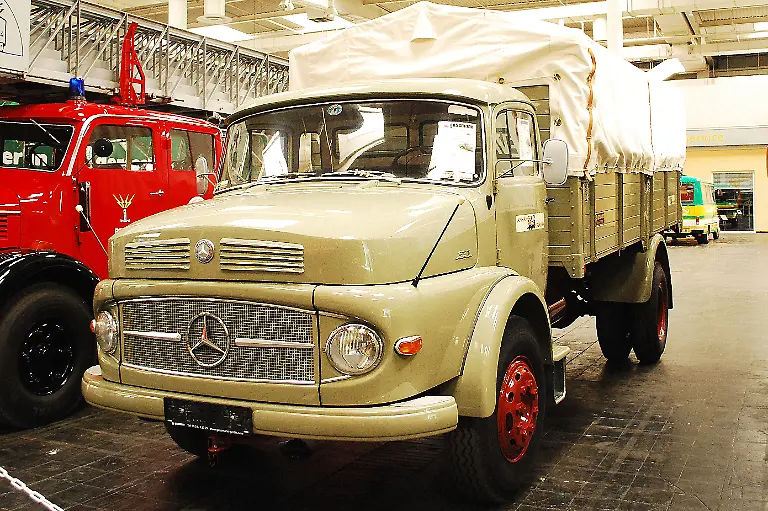 IAA-Historische-Nutzfahrzeuge-21-09-2010-15-50-01