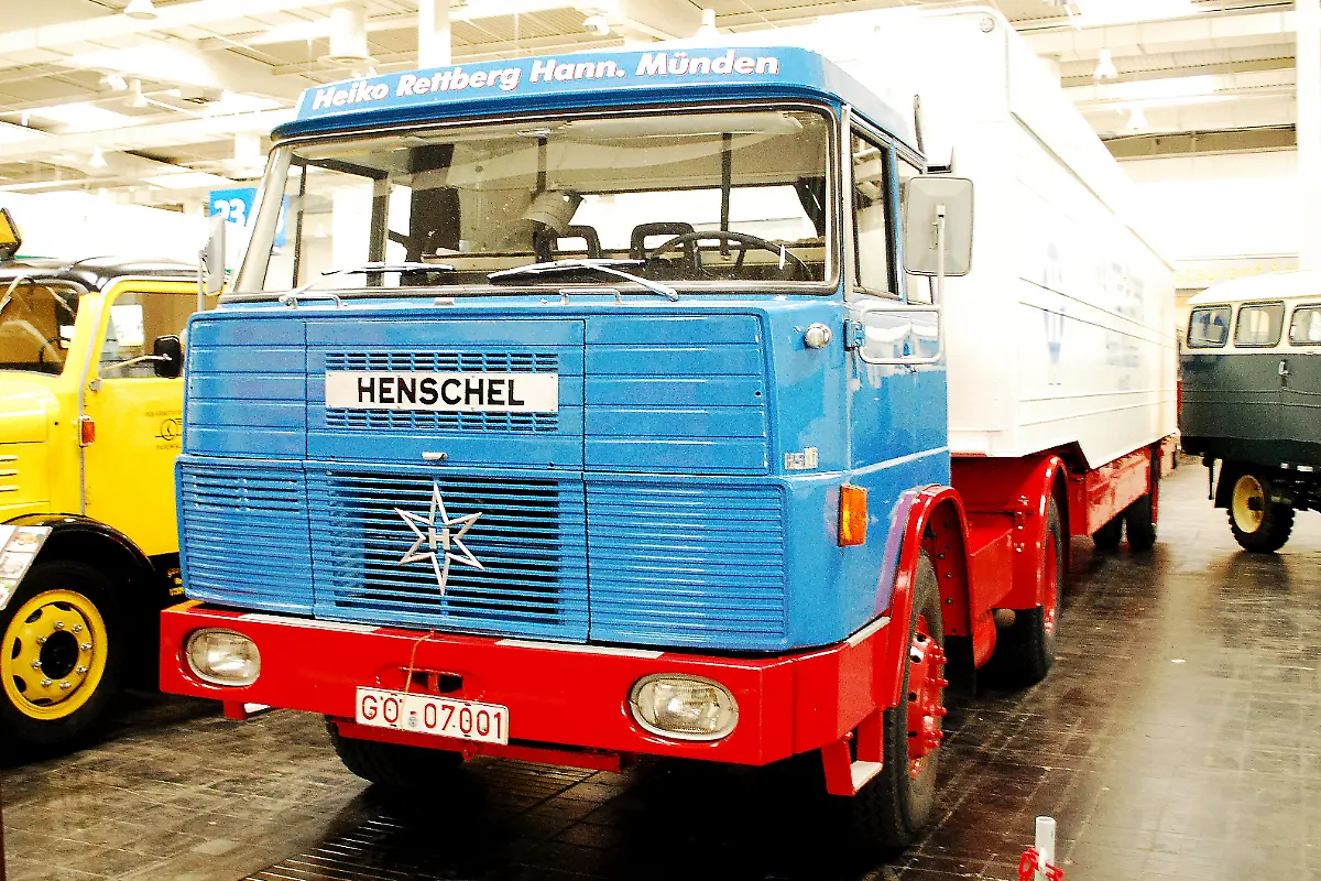 IAA-Historische-Nutzfahrzeuge-21-09-2010-15-49-27