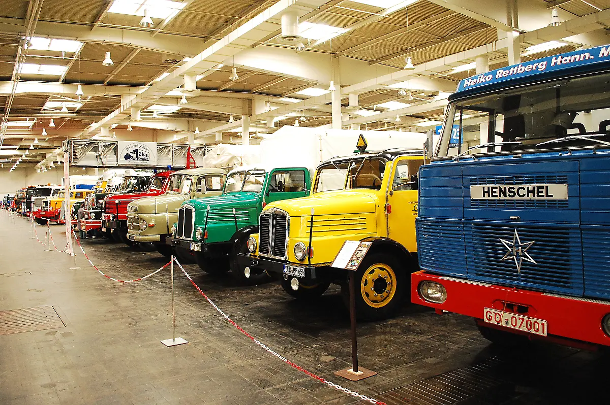 IAA-Historische-Nutzfahrzeuge-21-09-2010-15-49-21