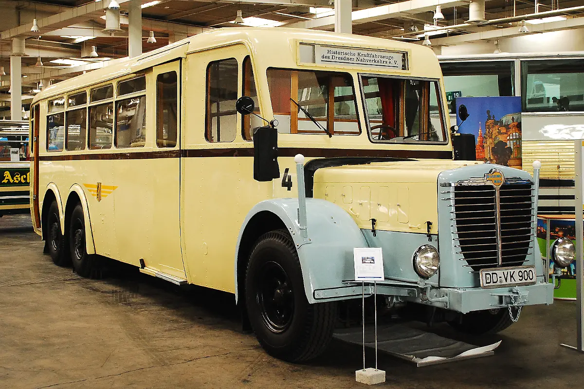 IAA-Historische-Nutzfahrzeuge-21-09-2010-15-32-50