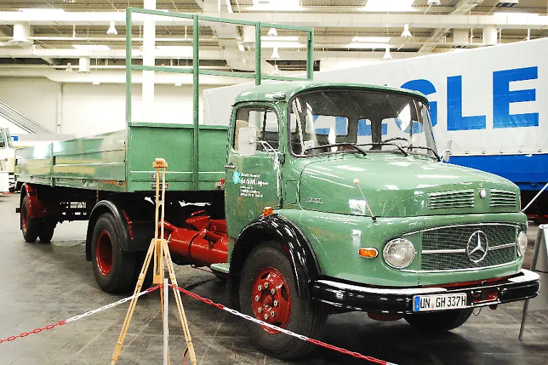 IAA-Historische-Nutzfahrzeuge-21-09-2010-15-56-08