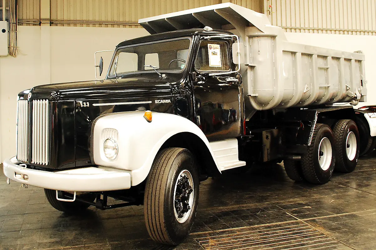 IAA-Historische-Nutzfahrzeuge-21-09-2010-15-55-34