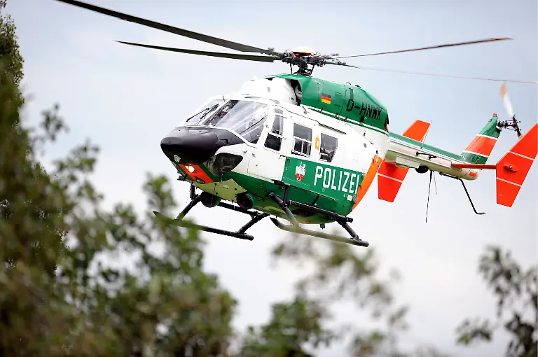 260910ESS106-260910ESS106-jpg236464533793376049