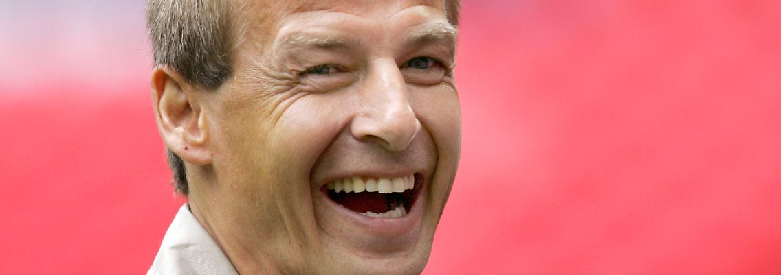 Im Gespräch, wieder einmal: Jürgen Klinsmann.