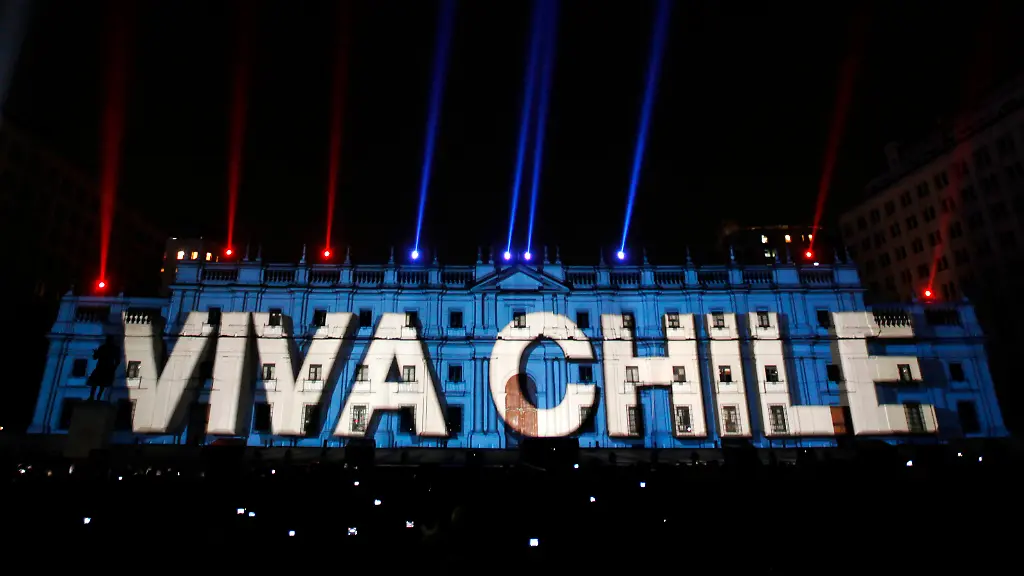 Chile-Bicentennial-XRC104-jpg1679612910138541314