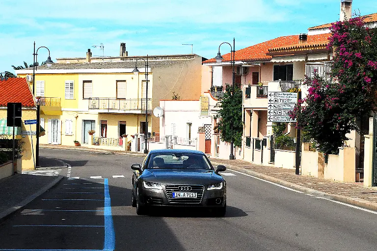 Audi-A7-Sardinien-12-09-2010-15-18-43