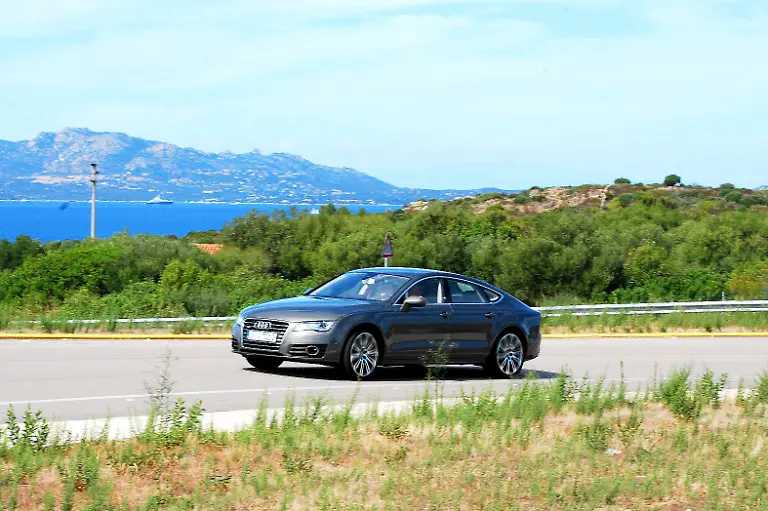 Audi-A7-Sardinien-12-09-2010-14-23-32