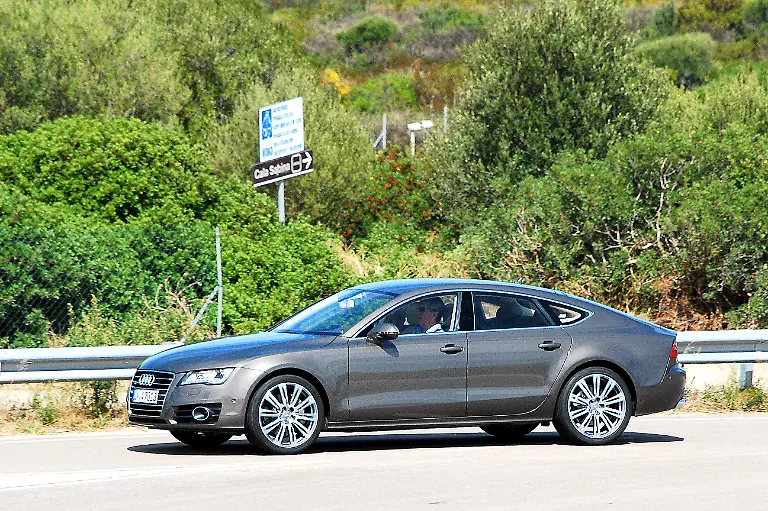 Audi-A7-Sardinien-12-09-2010-14-16-21