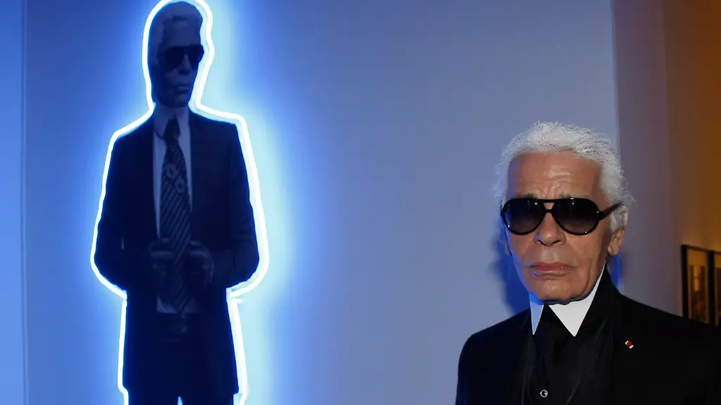 France-Lagerfeld-Photos-XFM101-jpg8708841517504096936