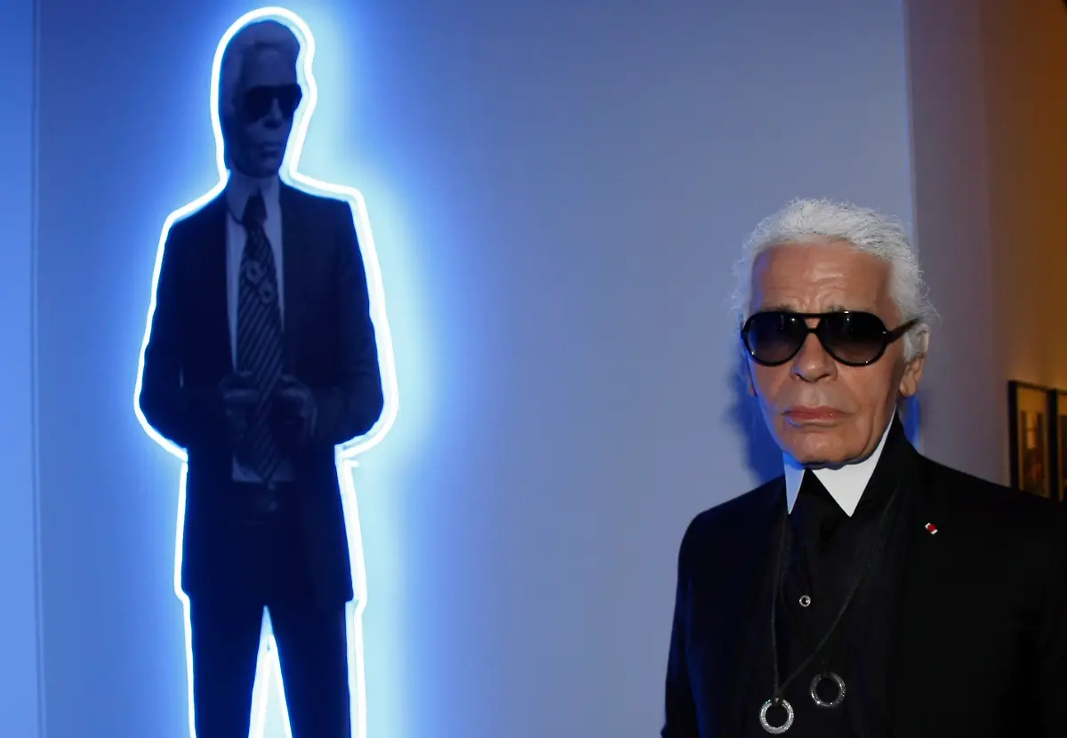 France-Lagerfeld-Photos-XFM101-jpg8708841517504096936