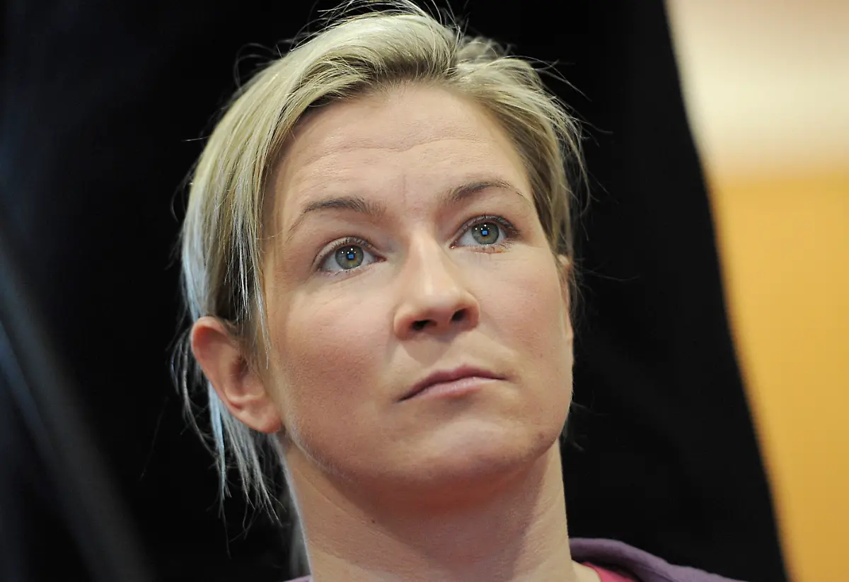 2t9u1622-jpg6661293639212491017