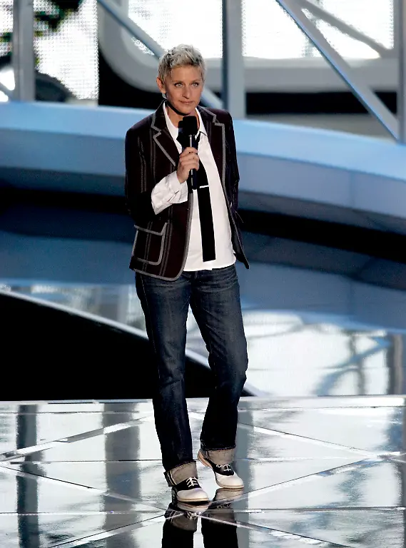 MTV-Video-Music-Awards-Show-CADC154-jpg4227608765779972506