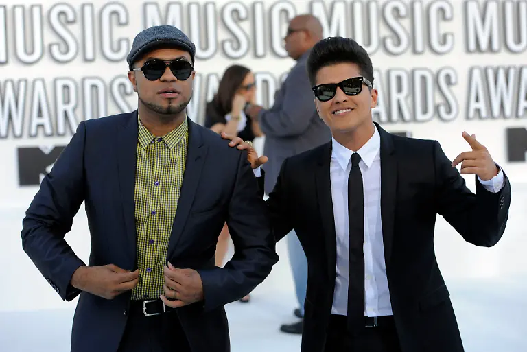 MTV-Video-Music-Awards-Arrivals-CASH235-jpg3071515026919713703