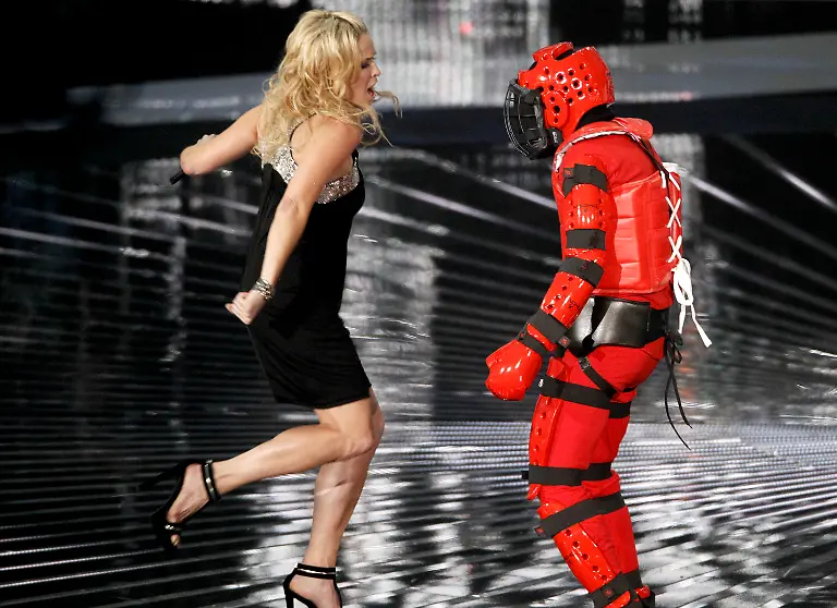 MTV-Video-Music-Awards-Show-CADC145-jpg5443555460743759018