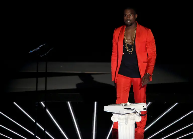 MTV-Video-Music-Awards-Show-CASH260-jpg8135523798796499046